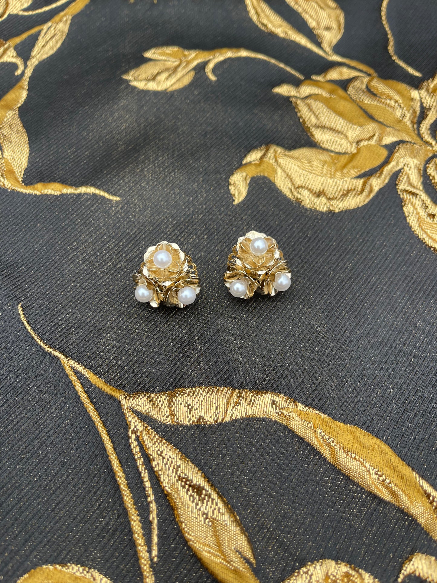 Flower Pearl Earrings