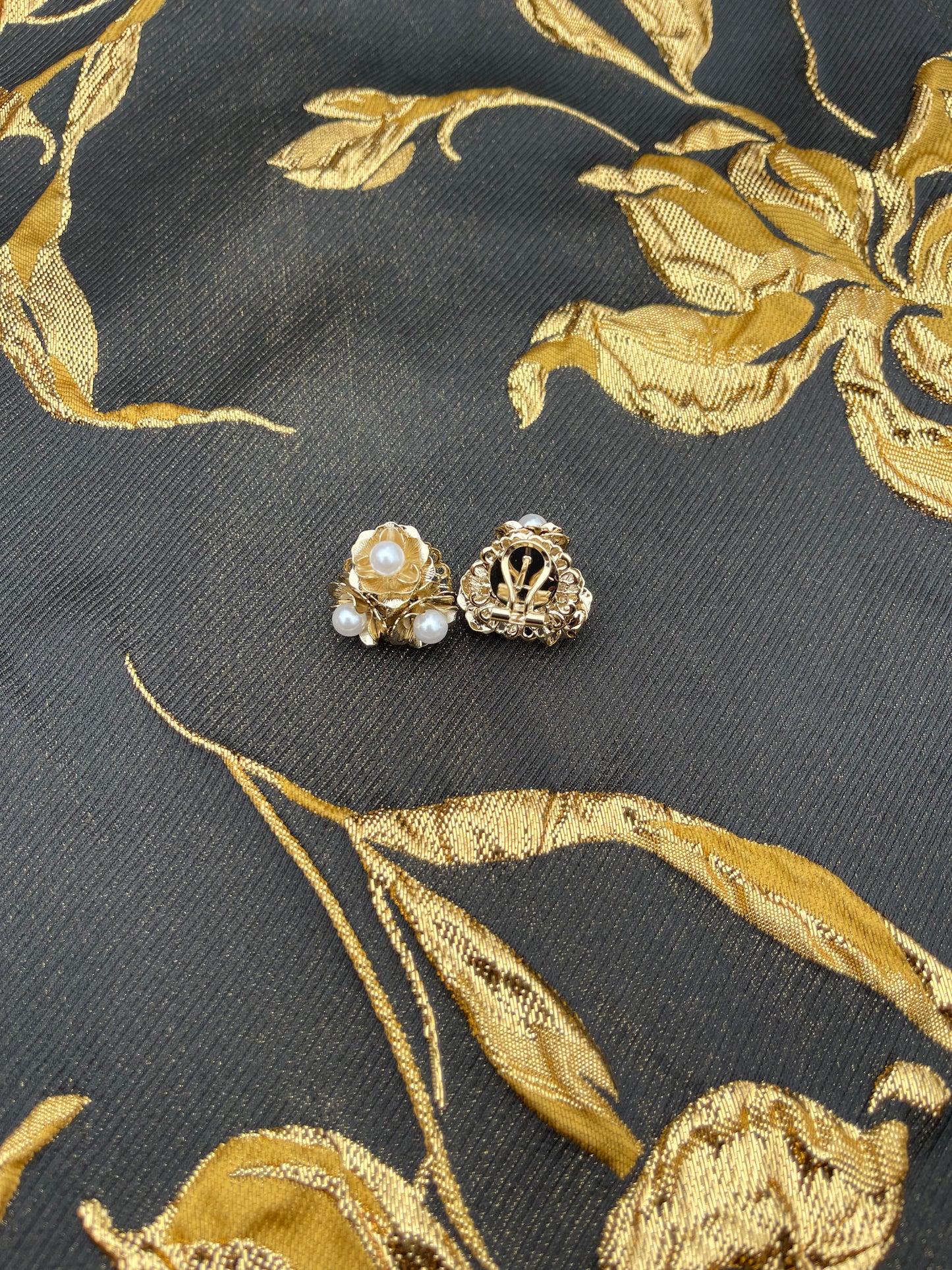 Flower Pearl Earrings